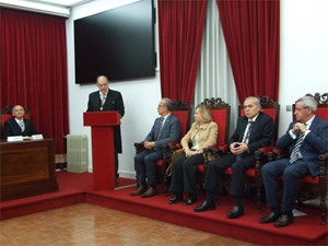 SOLEMNE SESIÓN PÚBLICA DE INAUGURACIÓN DEL CURSO ACADÉMICO 2025